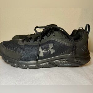 Men’s Under Armour Black Running Shoes Size 10
